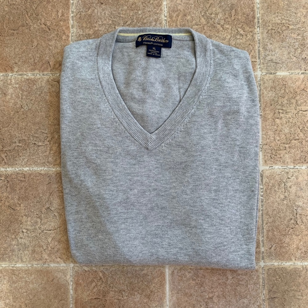 Brooks Brothers V-Neck sweater XL - Grey
